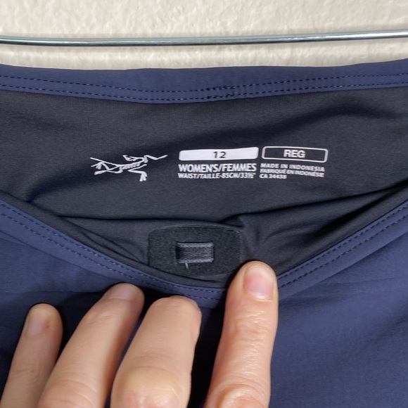 Arc’teryx Sabria pants women's 12 twelve navy blue EUC - Picture 4 of 5